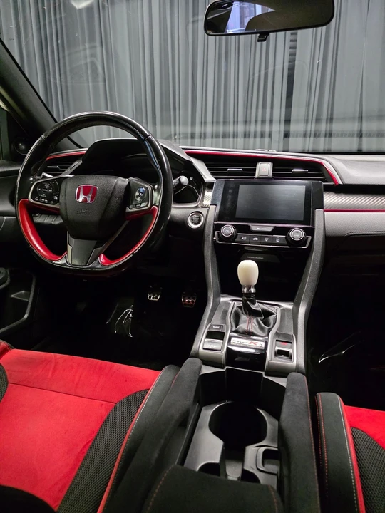 2018 Honda Civic 10th Gen - Image 20 of 31