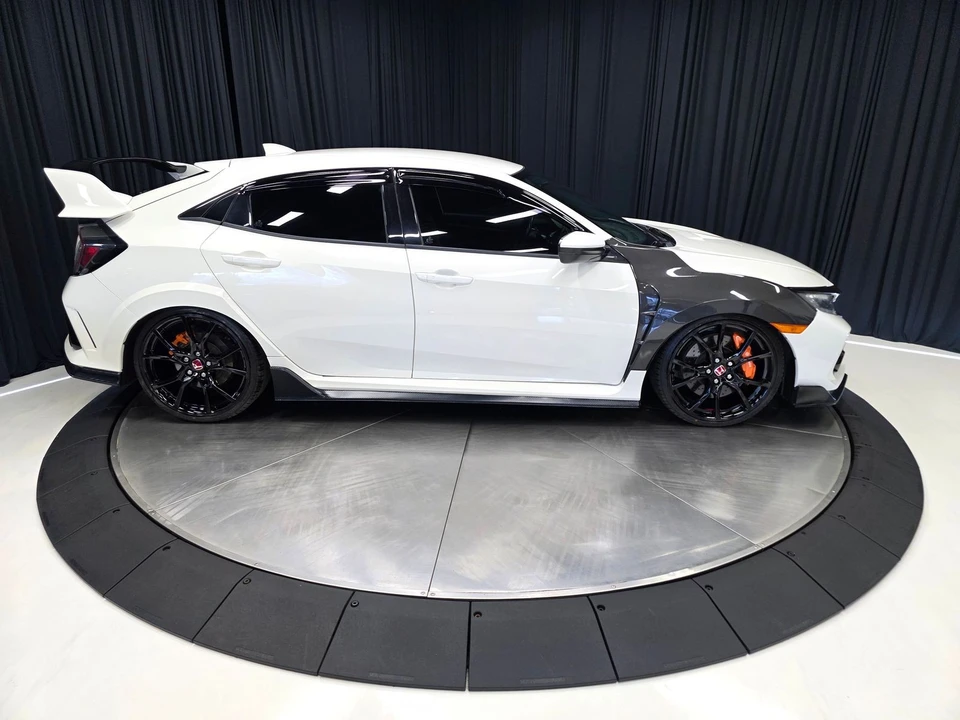 2018 Honda Civic 10th Gen - Image 12 of 31
