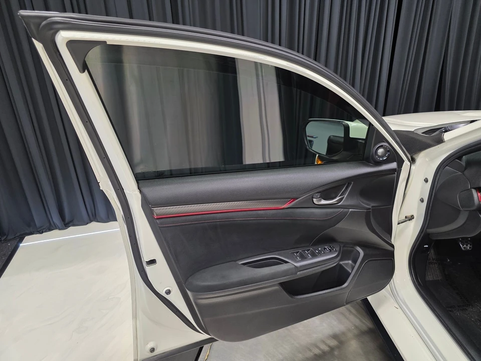 2018 Honda Civic 10th Gen - Image 14 of 31