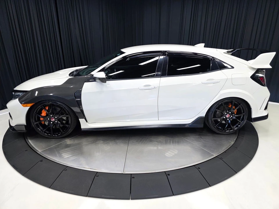 2018 Honda Civic 10th Gen - Image 8 of 31
