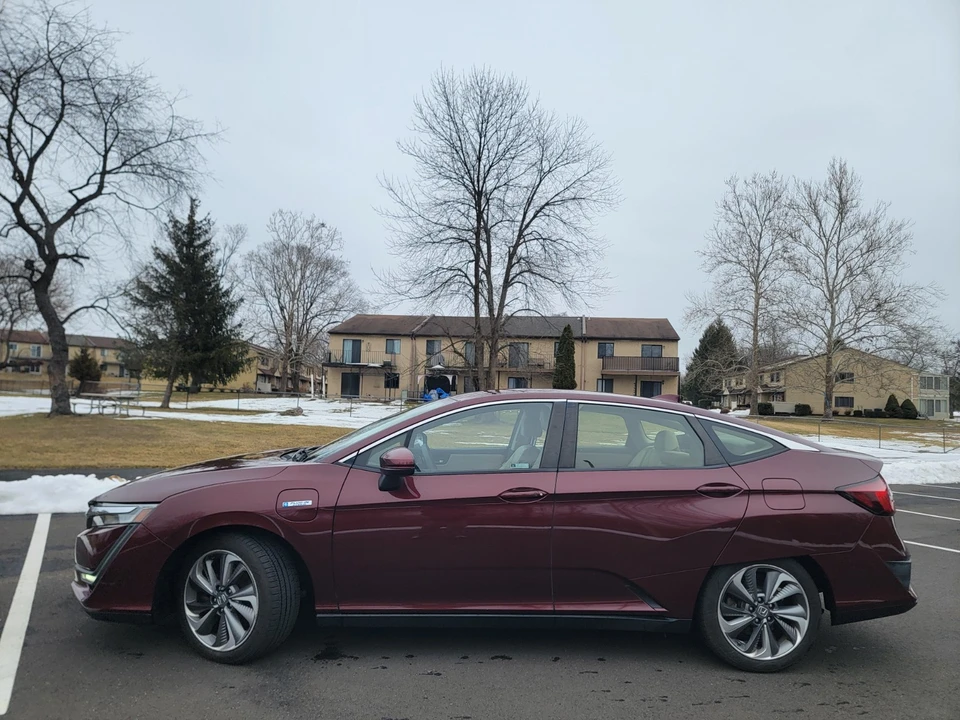 2018 - Image 2 of 16