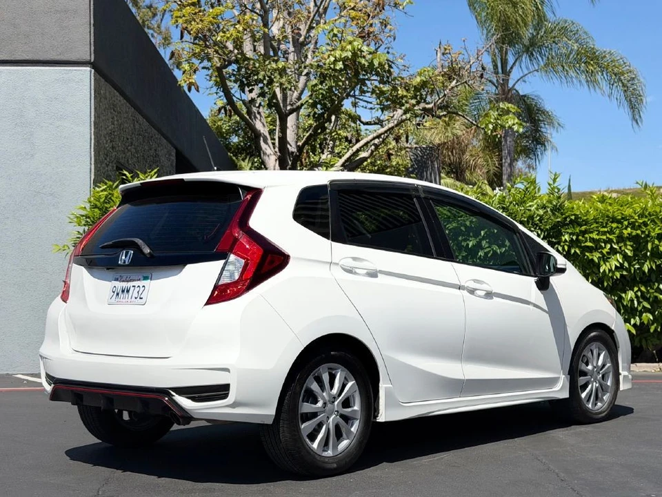 2018 Honda Fit - Image 8 of 19
