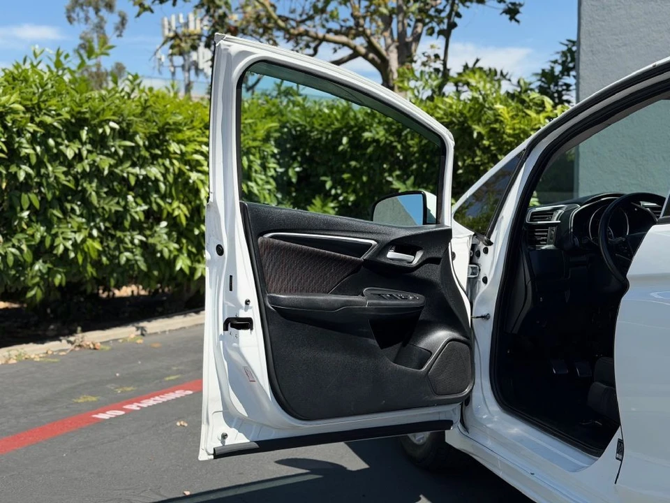2018 Honda Fit - Image 10 of 19
