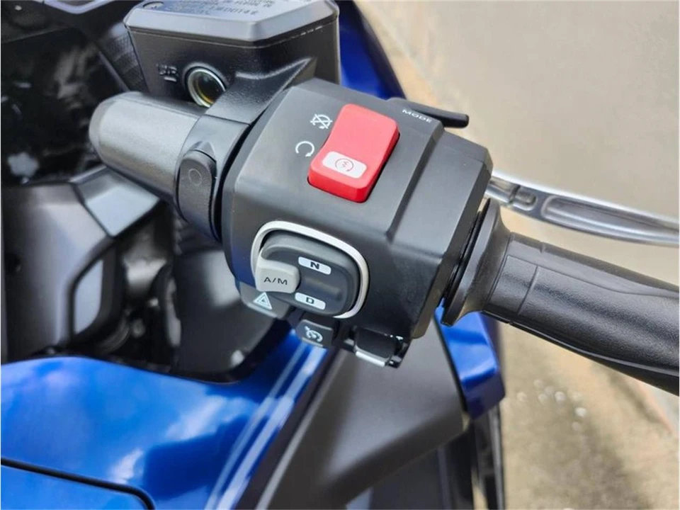 2018 Honda Gold Wing - Image 12 of 21