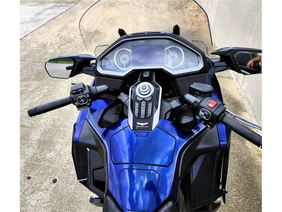 2018 Honda Gold Wing - Image 10 of 21