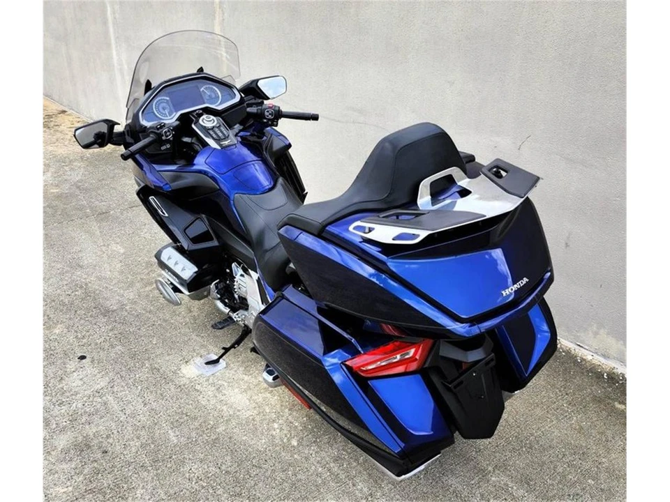 2018 Honda Gold Wing - Image 5 of 21