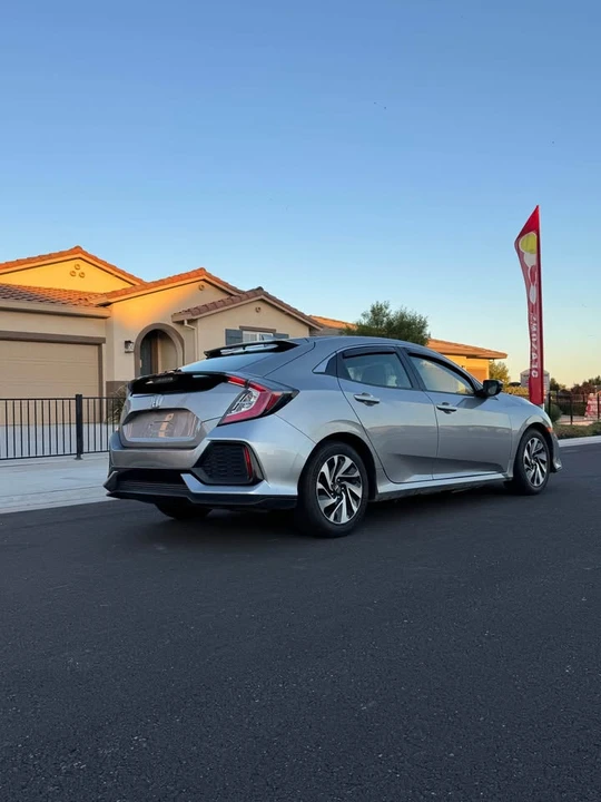 2018 Honda Civic 10th Gen - Image 7 of 16