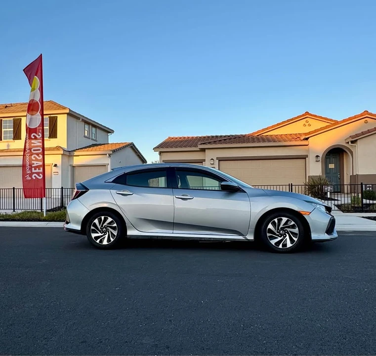 2018 Honda Civic 10th Gen - Image 4 of 16