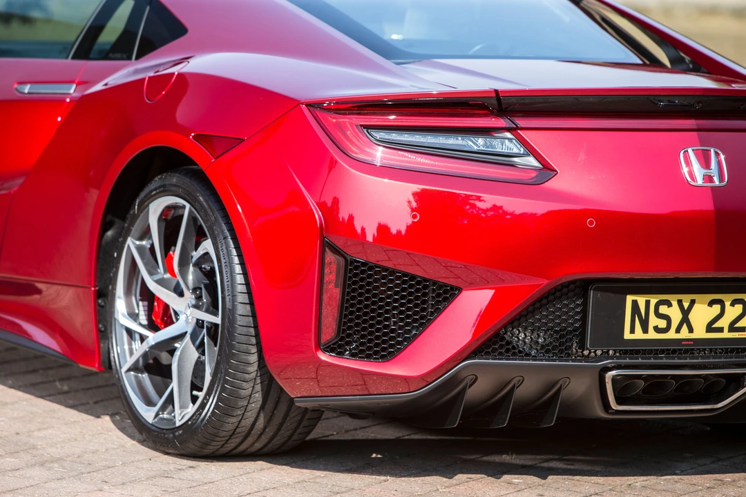 2018 Acura NC1 NSX - Image 24 of 31