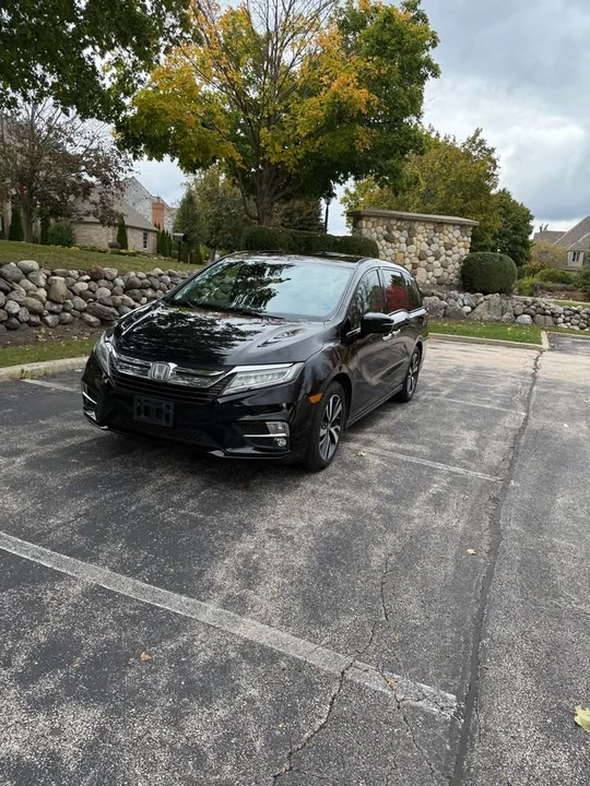 2018 Honda Odyssey - Image 2 of 12
