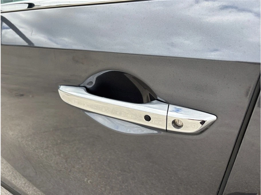 2018 Honda Odyssey - Image 15 of 21