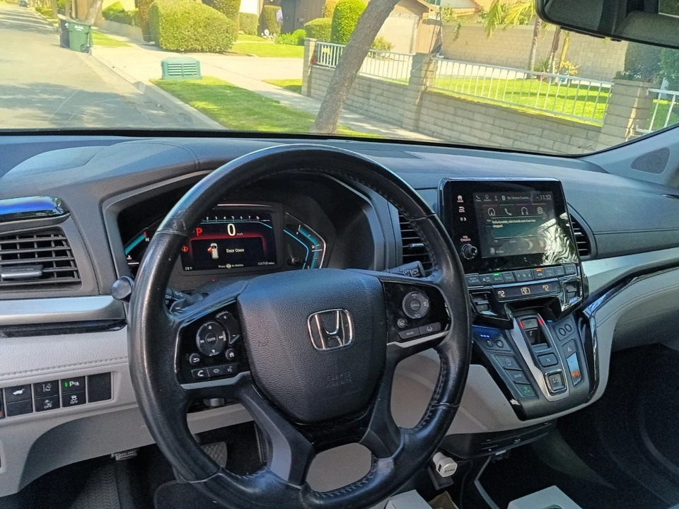 2018 Honda Odyssey - Image 13 of 21