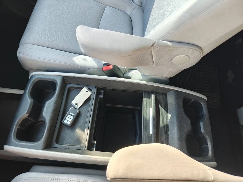 2018 Honda Odyssey - Image 15 of 19