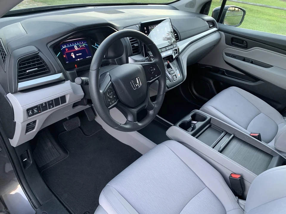 2018 Honda Odyssey - Image 11 of 21