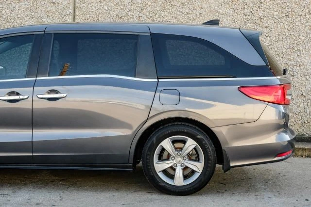 2018 Honda Odyssey - Image 15 of 21