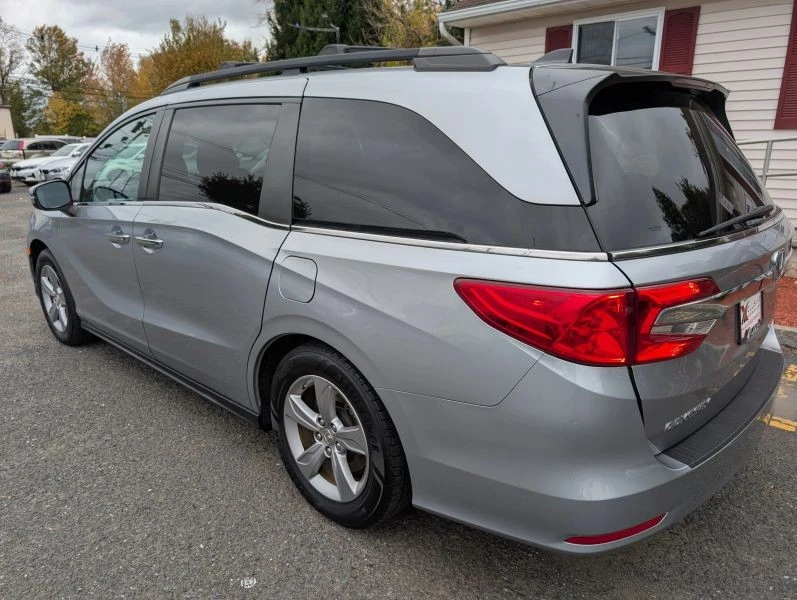 2018 Honda Odyssey - Image 2 of 12