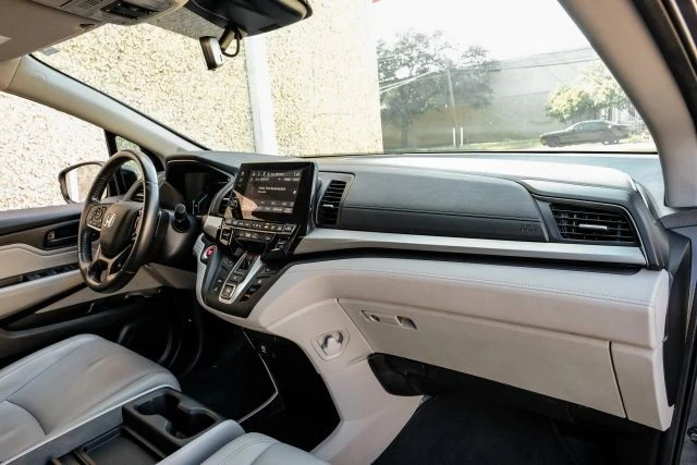 2018 Honda Odyssey - Image 16 of 21