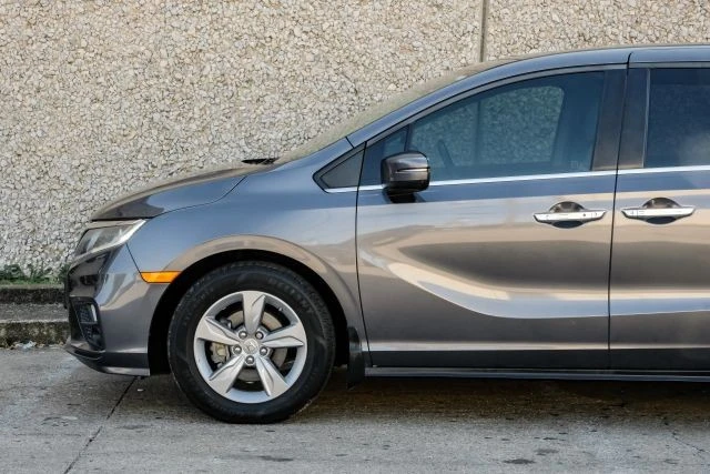 2018 Honda Odyssey - Image 14 of 21