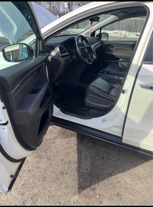 2018 Honda Odyssey - Image 9 of 20