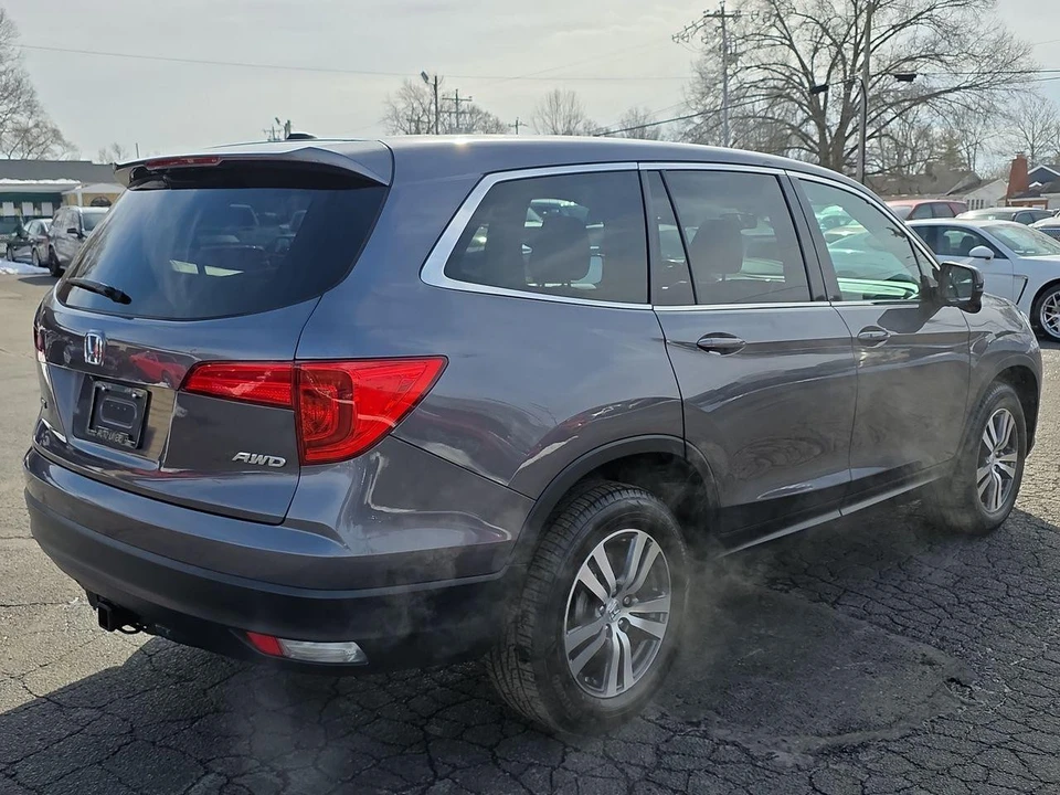 2018 Honda Pilot 3rd Gen - Image 2 of 12