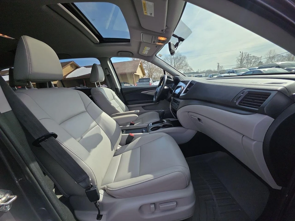 2018 Honda Pilot 3rd Gen - Image 8 of 12