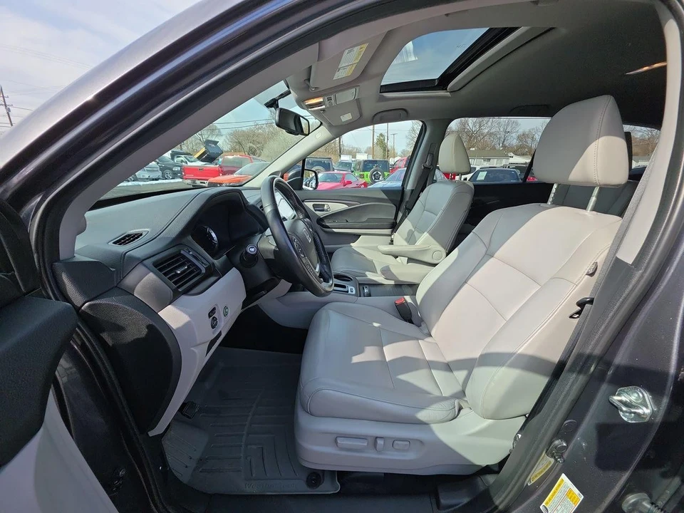 2018 Honda Pilot 3rd Gen - Image 3 of 12