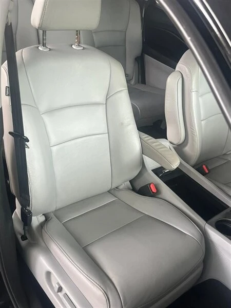 2018 Honda Pilot 3rd Gen - Image 9 of 19