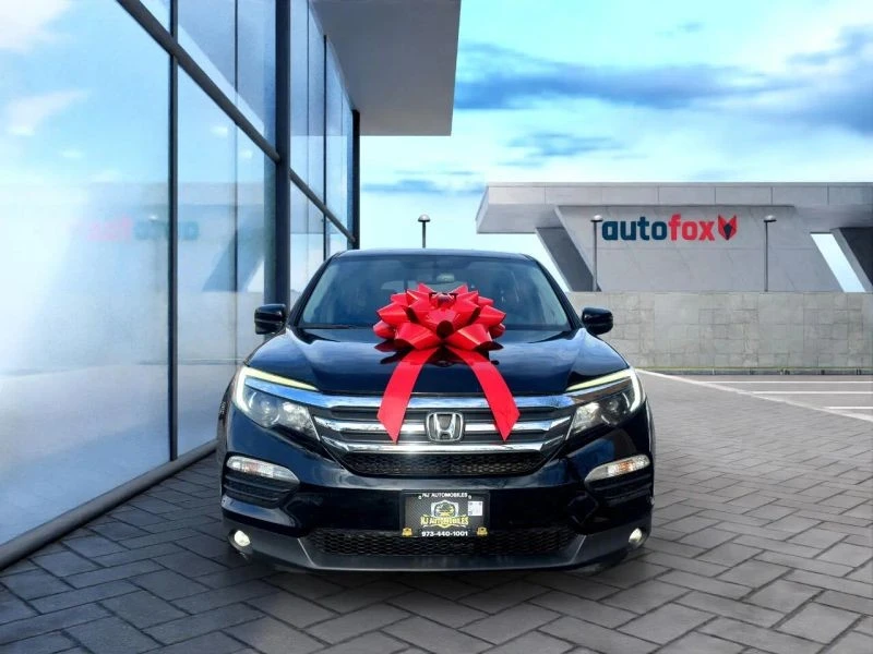 2018 Honda Pilot 3rd Gen - Image 2 of 12