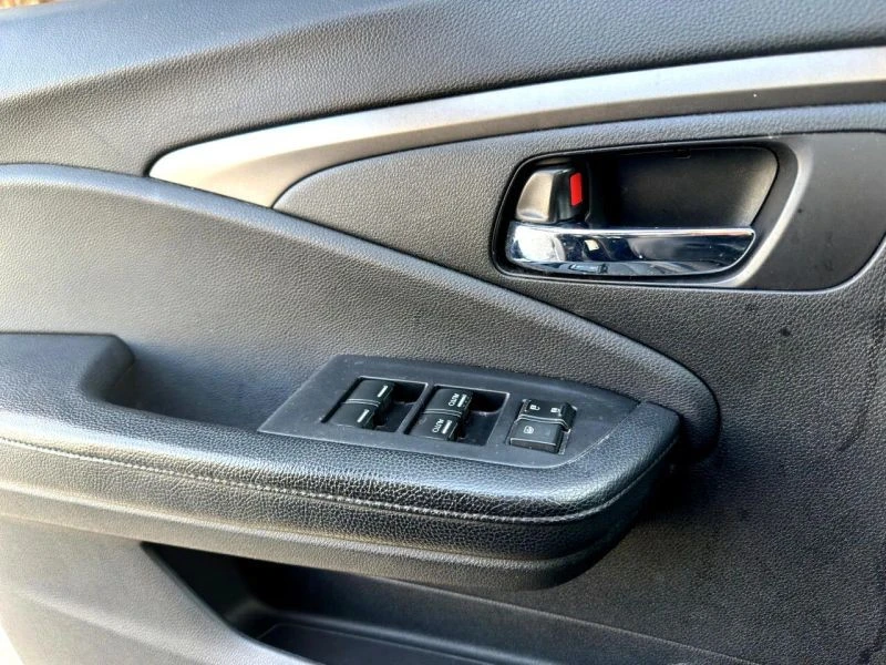2018 Honda Pilot 3rd Gen - Image 12 of 12