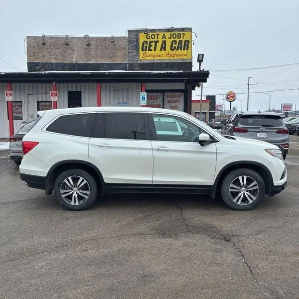 2018 Honda Pilot 3rd Gen - Image 10 of 12