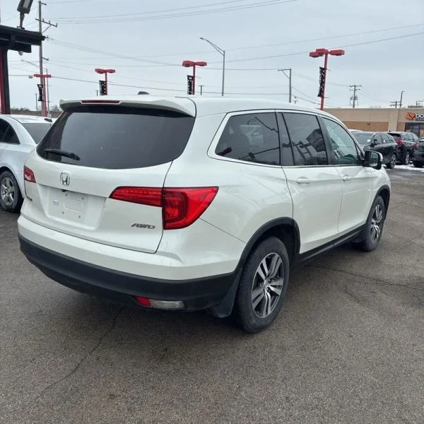 2018 Honda Pilot 3rd Gen - Image 8 of 12