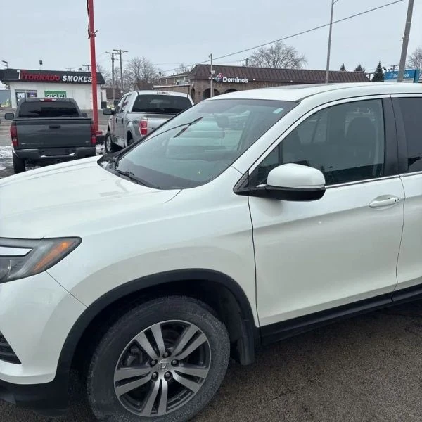 2018 Honda Pilot 3rd Gen - Image 2 of 12