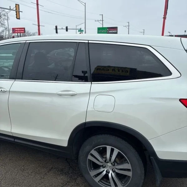 2018 Honda Pilot 3rd Gen - Image 6 of 12