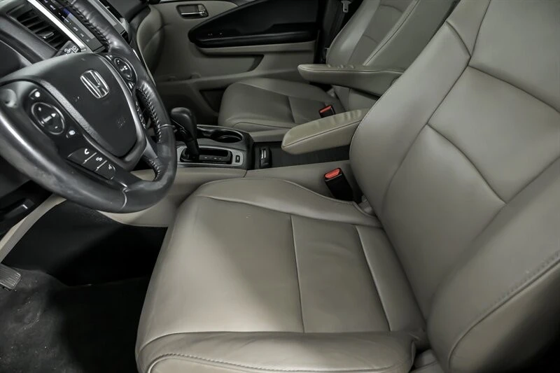 2018 Honda Pilot 3rd Gen - Image 18 of 21