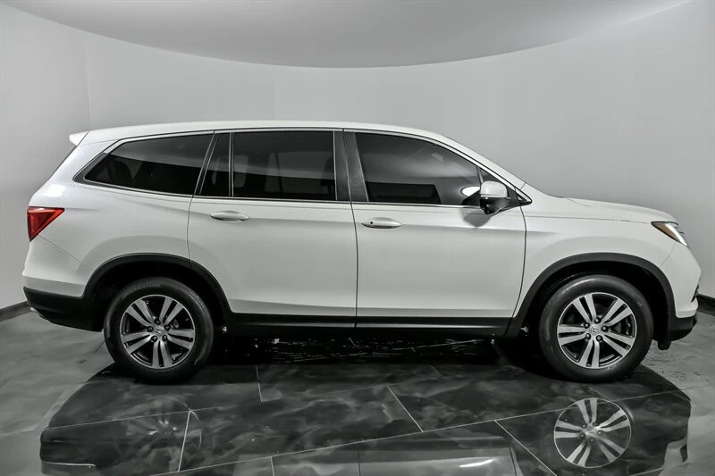 2018 Honda Pilot 3rd Gen - Image 12 of 21