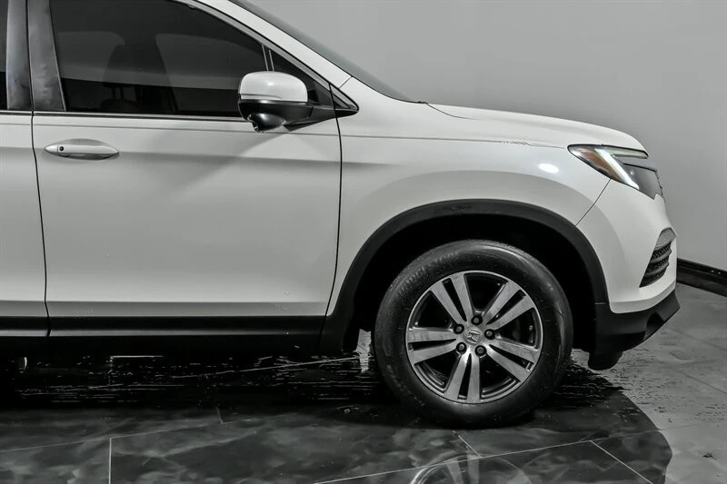 2018 Honda Pilot 3rd Gen - Image 13 of 21