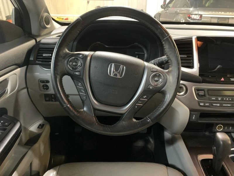 2018 Honda Pilot 3rd Gen - Image 11 of 12
