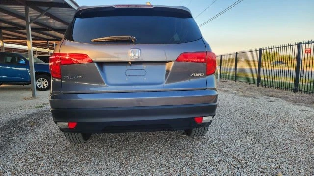 2018 Honda Pilot 3rd Gen - Image 10 of 21