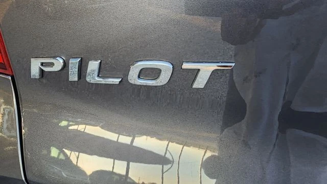 2018 Honda Pilot 3rd Gen - Image 14 of 21