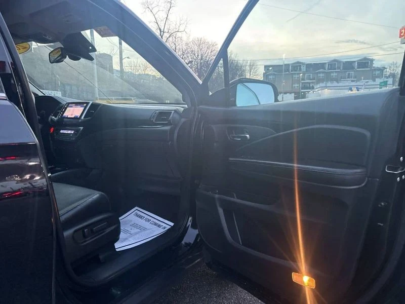 2018 Honda Pilot 3rd Gen - Image 7 of 12
