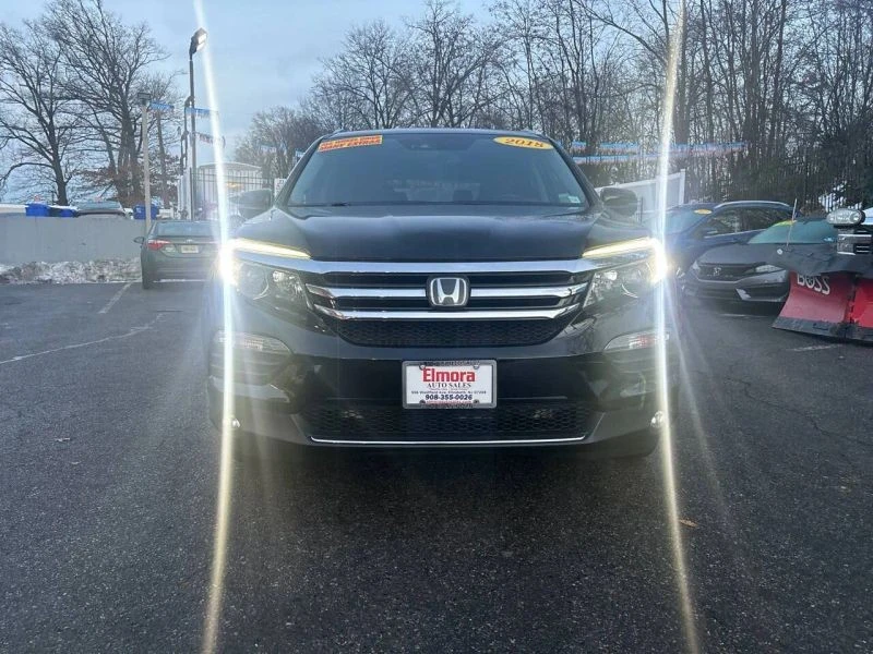 2018 Honda Pilot 3rd Gen - Image 2 of 12