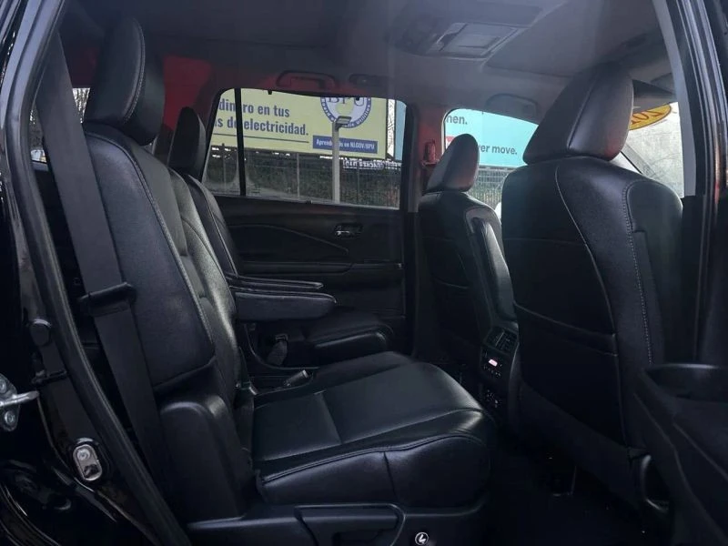 2018 Honda Pilot 3rd Gen - Image 10 of 12