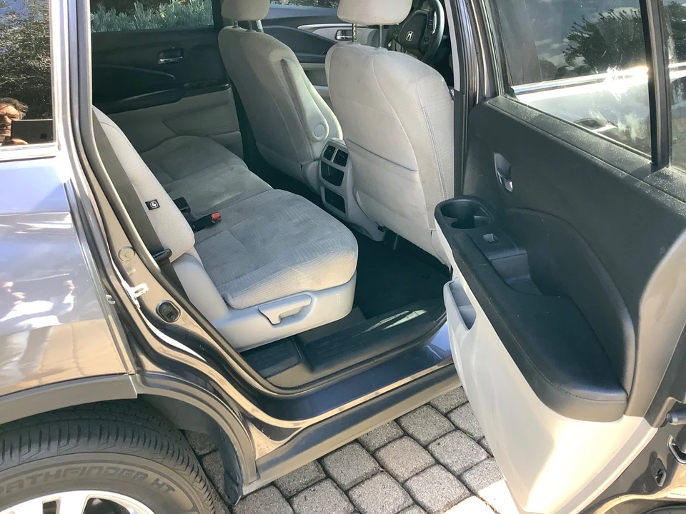2018 Honda Pilot 3rd Gen - Image 13 of 17