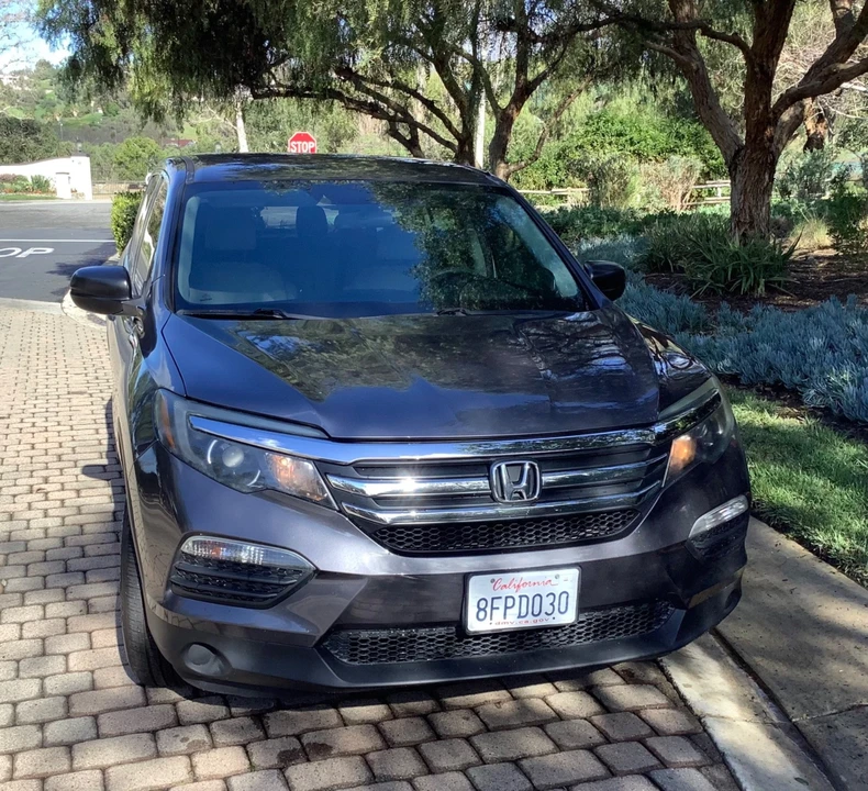 2018 Honda Pilot 3rd Gen - Image 8 of 17