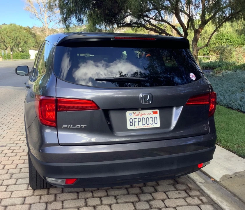 2018 Honda Pilot 3rd Gen - Image 5 of 17