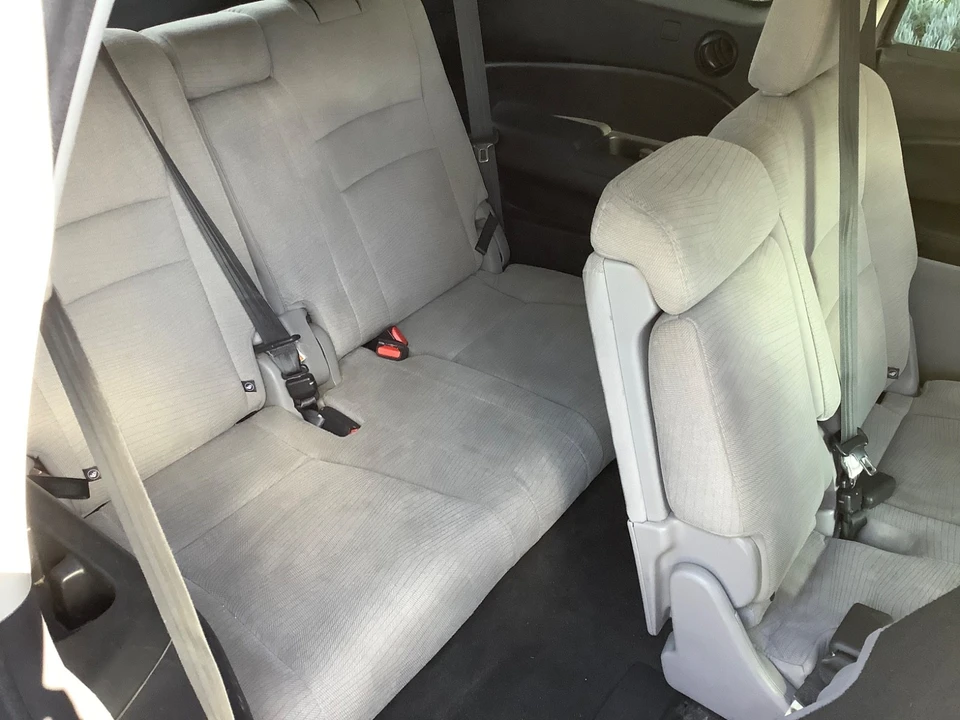2018 Honda Pilot 3rd Gen - Image 15 of 17