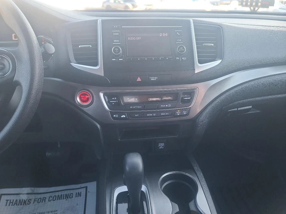 2018 Honda Pilot 3rd Gen - Image 19 of 21
