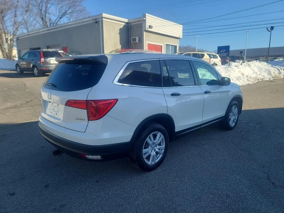 2018 Honda Pilot 3rd Gen - Image 7 of 21