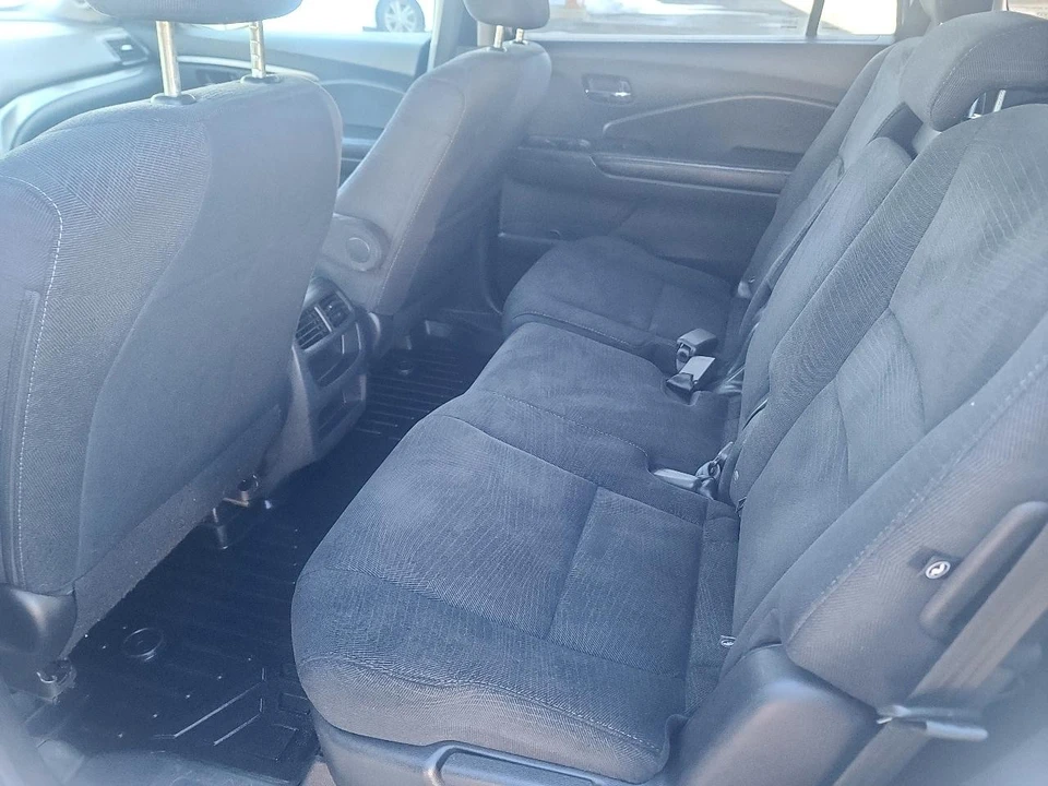 2018 Honda Pilot 3rd Gen - Image 11 of 21