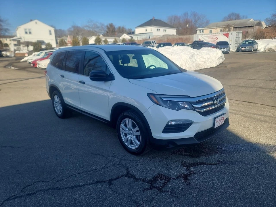 2018 Honda Pilot 3rd Gen - Image 9 of 21